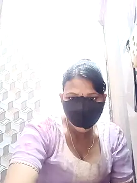 Snapshot of varnika chatting on December 3, 8:45 am varnika online show from December 3, 8:45 am