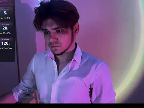 Snapshot of 1RobertTT chatting on September 8, 8:52 pm 1RobertTT online show from September 8, 8:52 pm