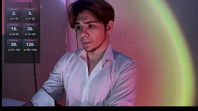 Snapshot of 1RobertTT chatting on October 6, 8:50 pm 1RobertTT online show from October 6, 8:50 pm