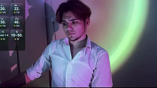 Snapshot of 1RobertTT chatting on October 8, 10:18 pm 1RobertTT online show from October 8, 10:18 pm