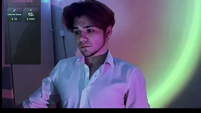 Snapshot of 1RobertTT chatting on October 9, 8:51 pm 1RobertTT online show from October 9, 8:51 pm