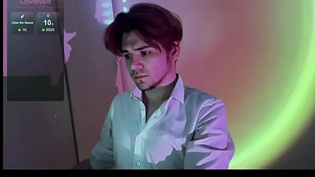 Snapshot of 1RobertTT chatting on October 10, 8:30 pm 1RobertTT online show from October 10, 8:30 pm