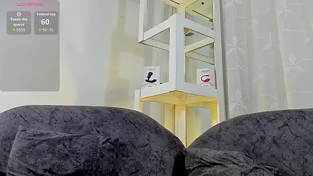 Snapshot of LoganTwink18 chatting on September 16, 2:40 pm LoganTwink18 online show from September 16, 2:40 pm