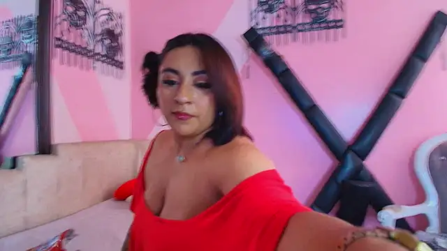 Snapshot of YiingandYang chatting on December 1, 6:35 pm YiingandYang online show from December 1, 6:35 pm