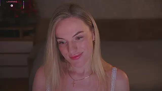 Vanille Mystery online show from January 7, 1:52 am