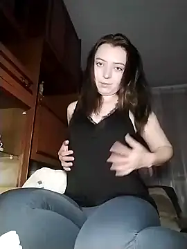 Snapshot of Viktoriia27 chatting on April 23, 5:15 pm Viktoriia27 online show from April 23, 5:15 pm