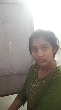 Snapshot of Guriya0076 chatting on May 13, 12:46 pm Guriya0076 online show from May 13, 12:46 pm