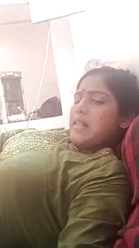 Snapshot of Guriya0076 chatting on May 14, 3:57 am Guriya0076 online show from May 14, 3:57 am