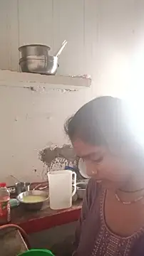 Snapshot of Guriya0076 chatting on June 6, 4:06 am Guriya0076 online show from June 6, 4:06 am