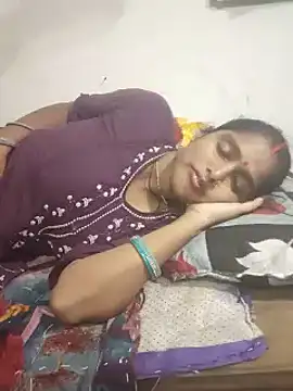 Snapshot of Guriya0076 chatting on July 6, 11:40 am Guriya0076 online show from July 6, 11:40 am