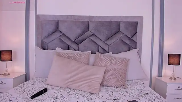 lucianacohelo online show from September 17, 12:07 pm