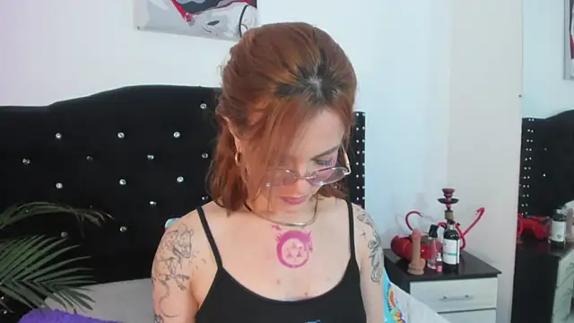 Snapshot of abby_jones2 chatting on July 9, 3:32 am abby jones2 online show from July 9, 3:32 am