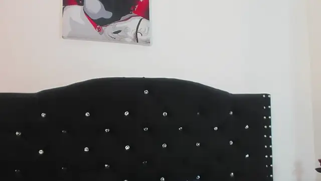 Snapshot of abby_jones2 chatting on July 17, 3:24 am abby jones2 online show from July 17, 3:24 am
