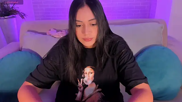 AmbarJames  online show from July 31, 11:53 am