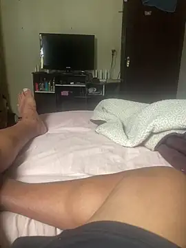 Snapshot of PIROCAGG21 chatting on November 8, 11:21 am PIROCAGG21 online show from November 8, 11:21 am