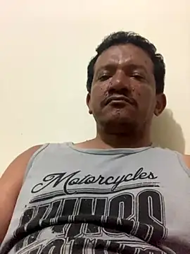 Snapshot of PIROCAGG21 chatting on December 3, 10:19 pm PIROCAGG21 online show from December 3, 10:19 pm