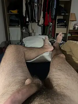 Snapshot of minet86 chatting on April 25, 9:45 pm minet86 online show from April 25, 9:45 pm