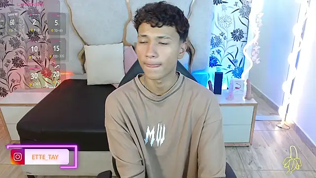 Snapshot of Ette_tay chatting on November 4, 3:16 am Ette tay online show from November 4, 3:16 am