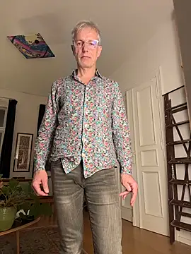 Snapshot of SexyLeon8 chatting on November 14, 10:29 pm SexyLeon8 online show from November 14, 10:29 pm