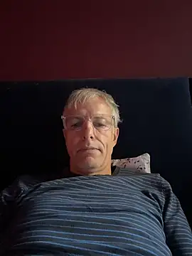 Snapshot of SexyLeon8 chatting on December 15, 12:53 pm SexyLeon8 online show from December 15, 12:53 pm