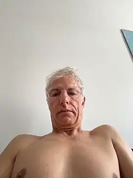Snapshot of SexyLeon8 chatting on June 21, 6:38 am SexyLeon8 online show from June 21, 6:38 am