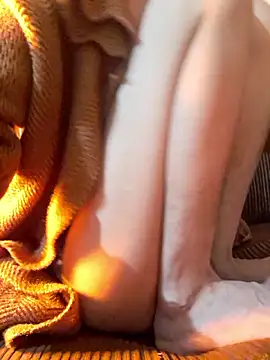 Snapshot of babe_jasmine chatting on December 5, 10:24 am babe jasmine online show from December 5, 10:24 am