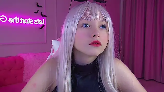 KeiraAsti online show from October 29, 6:20 pm