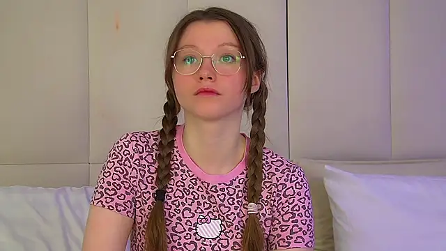 KeiraAsti online show from November 26, 6:09 pm