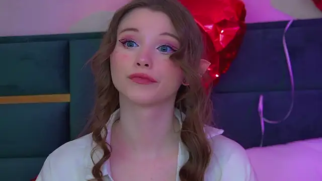 KeiraAsti online show from February 15, 8:02 am