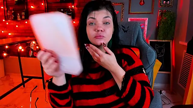 Snapshot of MaryHarrys chatting on October 11, 8:51 pm MaryHarrys online show from October 11, 8:51 pm