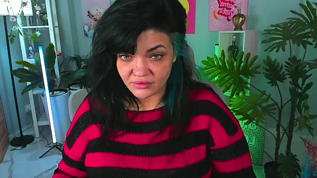 Snapshot of MaryHarrys chatting on November 5, 2:33 am MaryHarrys online show from November 5, 2:33 am