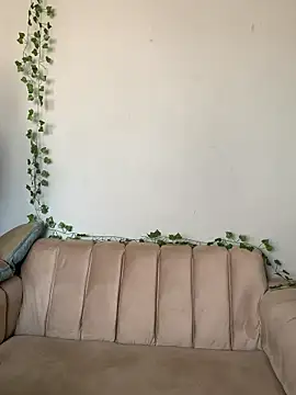 Snapshot of StrawberryXpeach chatting on April 2, 11:19 am StrawberryXpeach online show from April 2, 11:19 am