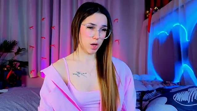 -CindyLou online show from January 8, 5:21 am