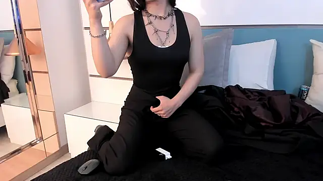 Snapshot of Ashkoreh chatting on November 13, 11:03 pm Ashkoreh online show from November 13, 11:03 pm