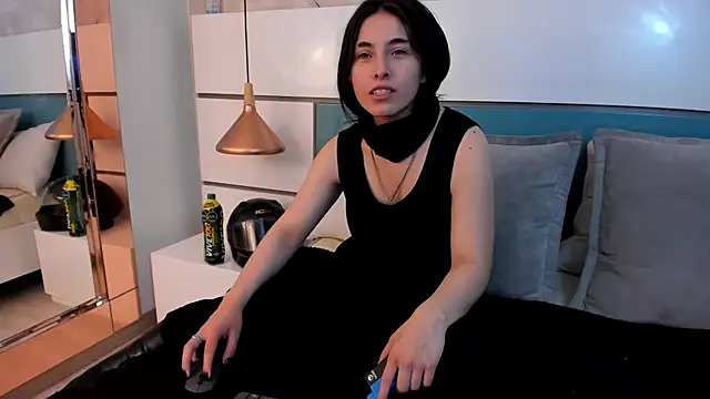 Ashkoreh online show from July 8, 9:41 pm