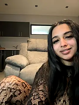 LilMisIndianx online show from October 23, 6:56 am