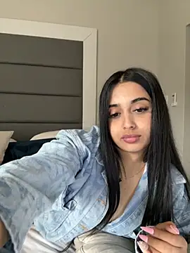 LilMisIndianx online show from December 18, 11:16 am