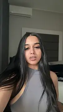 LilMisIndianx online show from May 1, 7:57 am