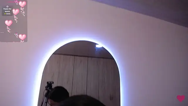 pinky f00x online show from November 28, 7:38 pm