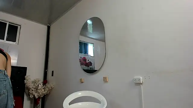 pinky f00x online show from June 9, 7:36 pm