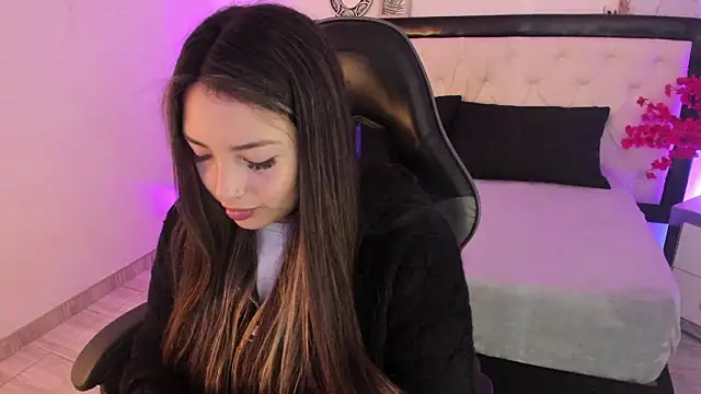 Adaara Rey online show from January 15, 5:16 pm