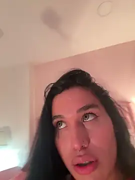 Bella  Wood online show from November 14, 3:55 pm