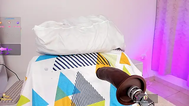 arynaughty20 online show from October 26, 1:00 am