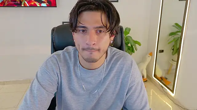 Elian savoy online show from December 2, 1:44 am