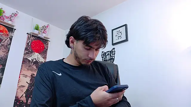 Snapshot of Elian_savoy chatting on July 17, 3:46 am Elian savoy online show from July 17, 3:46 am