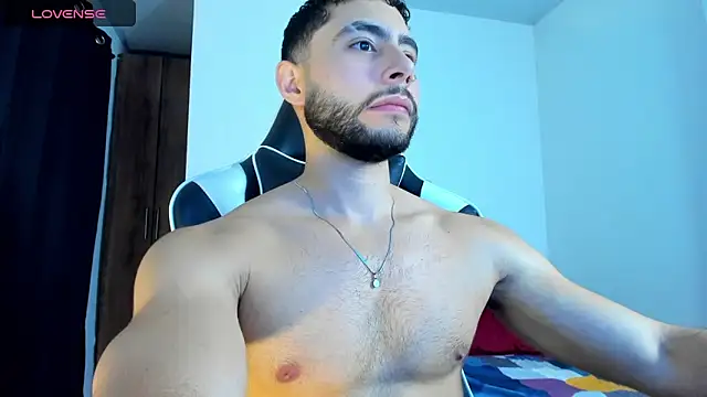 Snapshot of bryan_mugn chatting on October 23, 4:45 am bryan mugn online show from October 23, 4:45 am