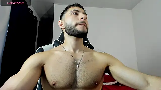 Snapshot of bryan_mugn chatting on November 30, 8:35 pm bryan mugn online show from November 30, 8:35 pm