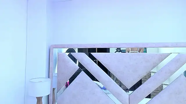 Snapshot of ximena_vasquez8 chatting on December 15, 3:00 am ximena vasquez8 online show from December 15, 3:00 am