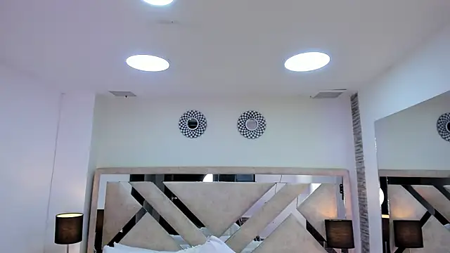 Snapshot of ximena_vasquez8 chatting on February 14, 11:07 am ximena vasquez8 online show from February 14, 11:07 am