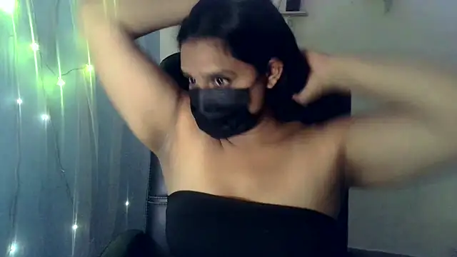 Snapshot of Karan_Ash chatting on November 21, 8:57 am Karan Ash online show from November 21, 8:57 am